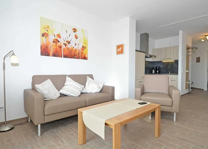 Annika - Apt. 11 Sellin (Rugen)